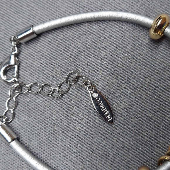 Vintage Demdaco Silver Gold Tone Snowflake Heart Charm Bangle Statement Bracelet - Picture 4 of 4